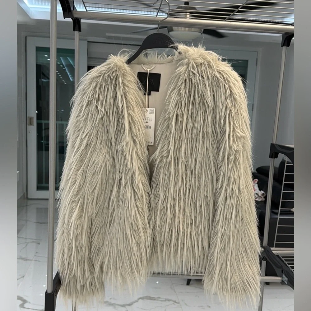 Zara faux fur coat, light grey - Picture 10 of 14